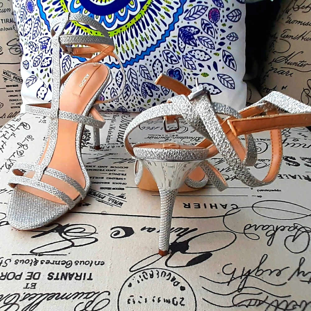 High heels sandals